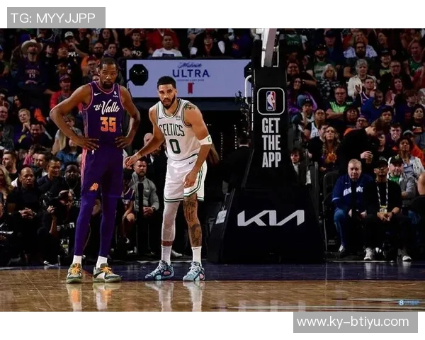 杜兰特评价塔图姆复出前景称其在此阶段表现令人期待 杜兰特评价塔图姆复出前景称其在此阶段表现令人期待