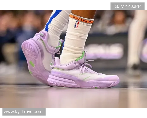 新赛季新挑战丁威迪携361最新战靴DVD4助力球场展现风采