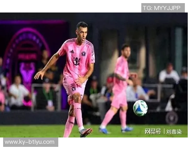 冲击最后一冠阿尔巴社媒晒合照激励队友共同争夺荣誉 冲击最后一冠阿尔巴社媒晒合照激励队友共同争夺荣誉