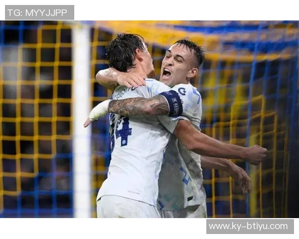 劳塔罗展望意甲争冠决战齐沃早餐时亲密互动国米全队 劳塔罗展望意甲争冠决战齐沃早餐时亲密互动国米全队