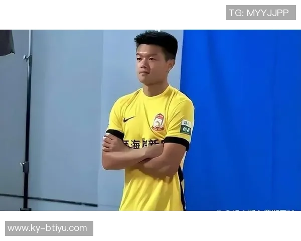 小伙子杨希在U23亚洲杯中表现出色抢断次数位列第二继续成长中 小伙子杨希在U23亚洲杯中表现出色抢断次数位列第二继续成长中