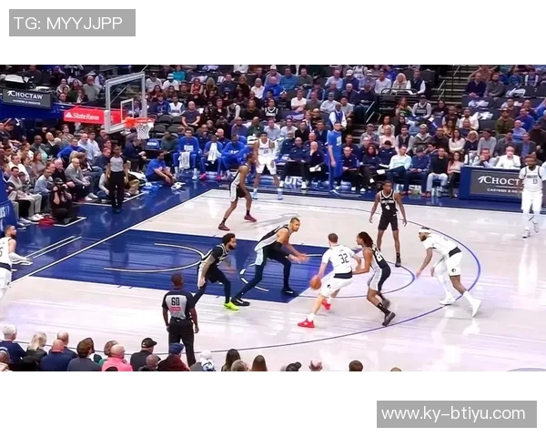 文班谈球队战术多样性认为马刺的纯粹篮球更符合战术本质与发展方向